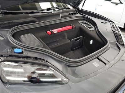 2025 Porsche MACAN 照片 7