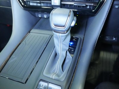 2025 Toyota ALPHARD — миниатюра 14