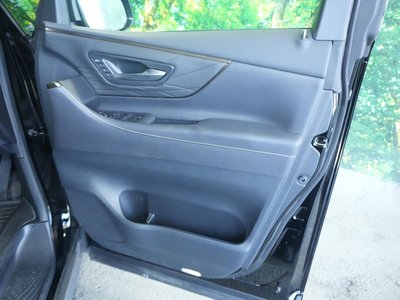 2025 Toyota ALPHARD — миниатюра 32