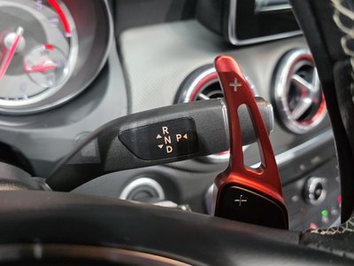 MERCEDES-BENZ CLA - 9