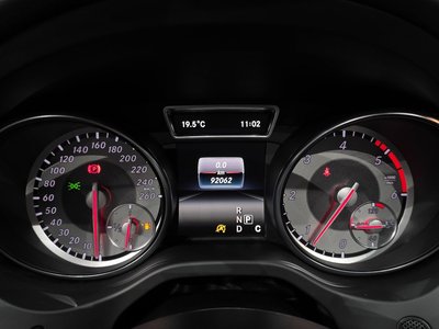 MERCEDES-BENZ CLA - 8