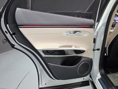 2024 Genesis GV70 — миниатюра 15