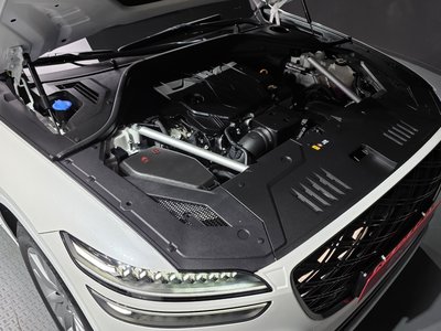 صورة 7 لـ 2024 Genesis GV70