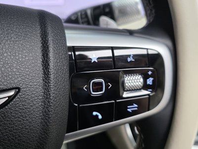 2024 Genesis GV70 — миниатюра 32
