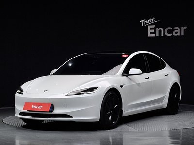 TESLA MODEL 3 - 1