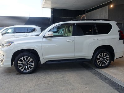 TOYOTA LAND CRUISER PRADO - 6