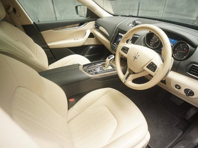 2019 Maserati LEVANTE thumbnail 18