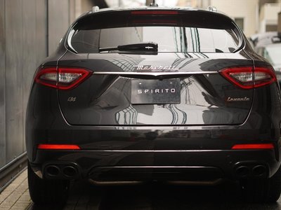 2019 Maserati LEVANTE photo 8