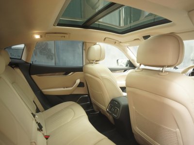 2019 Maserati LEVANTE thumbnail 23