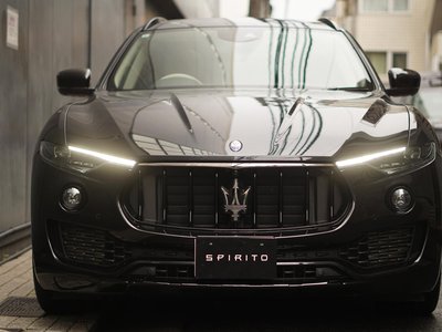 2019 Maserati LEVANTE photo 2