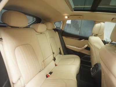 2019 Maserati LEVANTE thumbnail 24