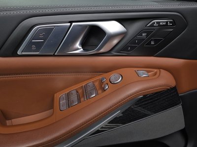 2022 BMW X7 缩略图 19