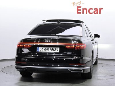 AUDI A8 - 4