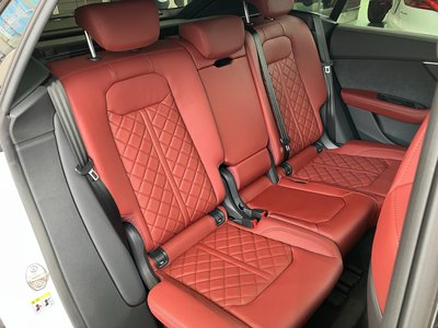 2025 AUDI SQ8 — миниатюра 23