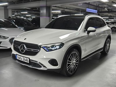 MERCEDES-BENZ GLC - 7