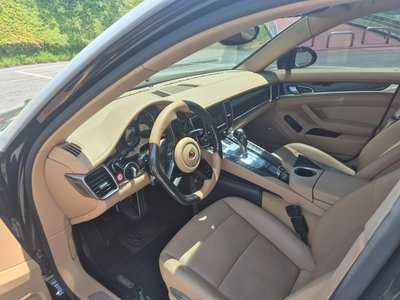 PORSCHE PANAMERA - 8