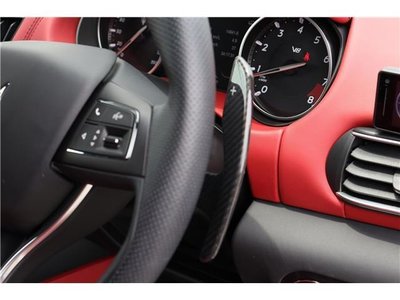 2023 Maserati LEVANTE photo 7