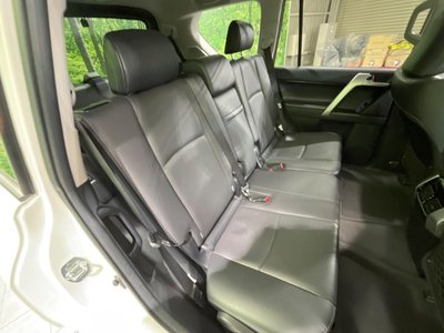 TOYOTA LAND CRUISER PRADO - 10