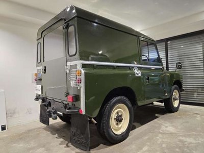 LAND ROVER DEFENDER - 4