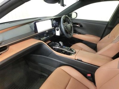 TOYOTA CROWN SPORT - 10