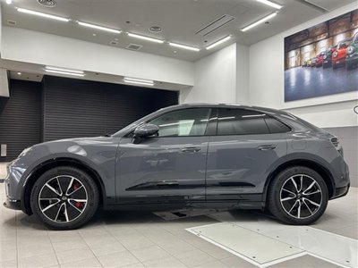 PORSCHE MACAN - 2