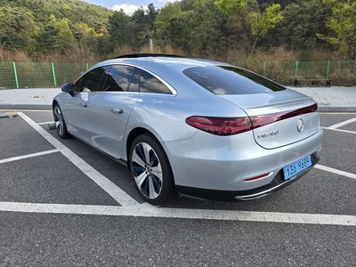 MERCEDES-BENZ EQS - 6