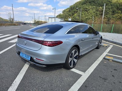 MERCEDES-BENZ EQS - 5