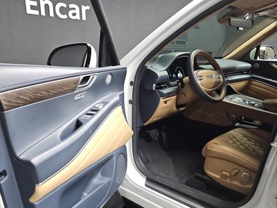 صورة 10 لـ 2022 Genesis GV80