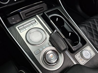صورة 9 لـ 2020 Genesis GV80