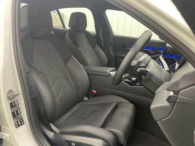 2024 BMW 5 SERIES SEDAN photo 9