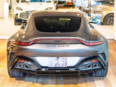 ASTON MARTIN VANTAGE - 8
