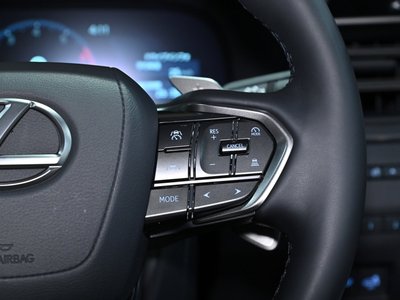 2025 Lexus GX thumbnail 42