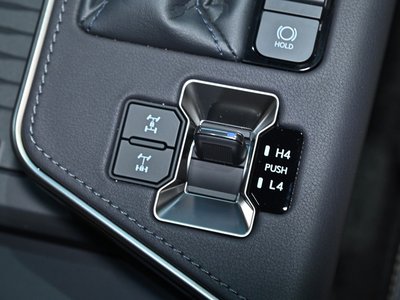 2025 Lexus GX thumbnail 53