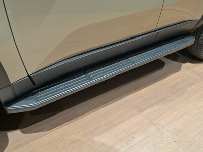 2025 Lexus GX thumbnail 31