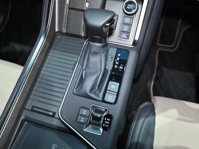 2025 Lexus GX thumbnail 43