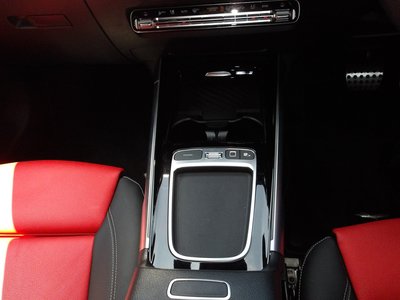 صورة مصغرة 53 لـ 2025 Mercedes-BENZ GLB
