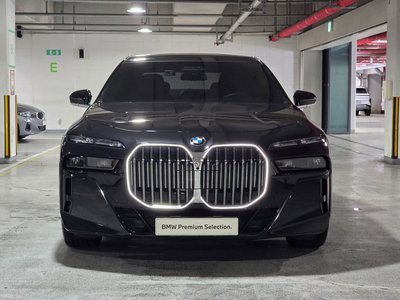 2022 BMW 7 SERIES photo 5