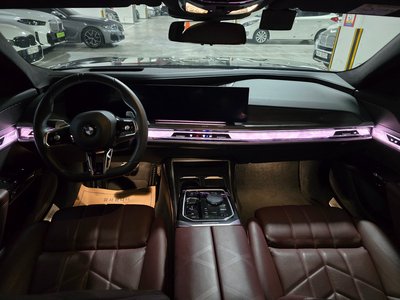2022 BMW 7 SERIES photo 8