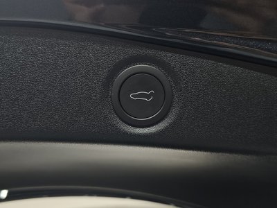 2026 Tesla MODEL 3 缩略图 33