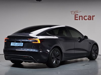 صورة 3 لـ 2026 Tesla MODEL 3