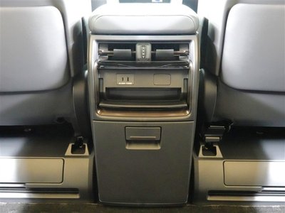 2025 Toyota ALPHARD — миниатюра 32