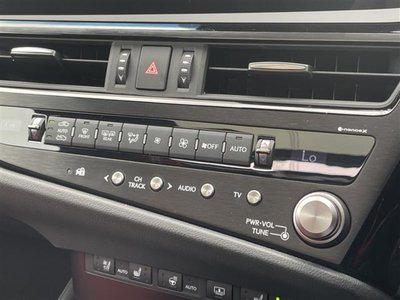 2024 Lexus ES — миниатюра 14