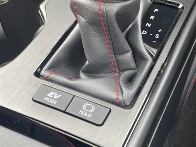 صورة 10 لـ 2024 Lexus ES