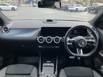 MERCEDES-BENZ EQA - 8