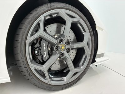 صورة مصغرة 11 لـ 2023 Lamborghini HURACAN