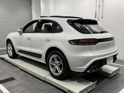 PORSCHE MACAN - 7