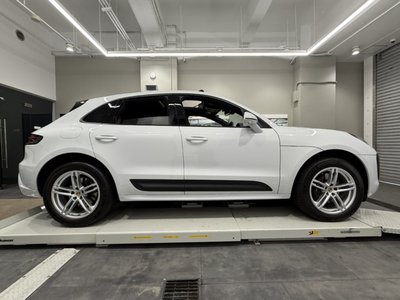 PORSCHE MACAN - 3