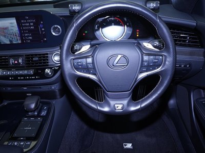 2021 Lexus LS — миниатюра 22