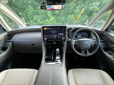 صورة 10 لـ 2023 Toyota ALPHARD