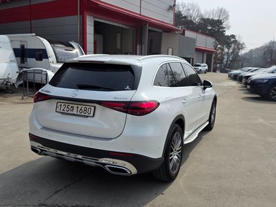 MERCEDES-BENZ GLC - 7